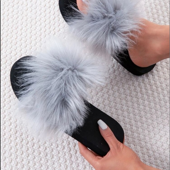 SALE! GREY FLUFFY SLIDE SLIPPERS - Picture 4 of 4